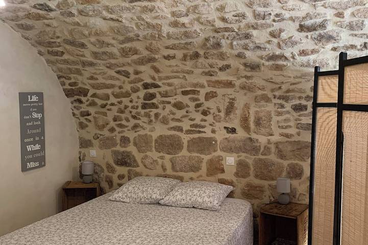 Gîte pour 2 personnes, avec jardin et terrasse à Rosières (Ardèche) - 2