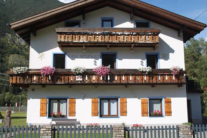 Ferienwohnung für 4 Personen, mit Sauna und Balkon sowie Garten - 1