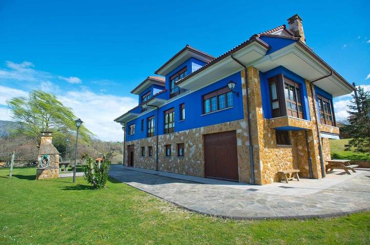 Casa de vacaciones para 12 personas, con vistas además de jardín y vistas al lago - 1