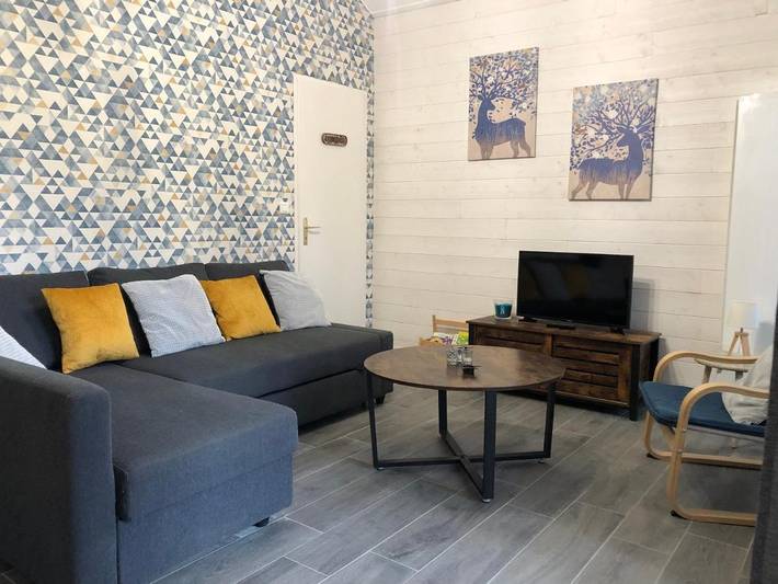 Location de vacances pour 4 personnes, avec jardin ainsi que piscine et bassin pour enfant à Signy-le-Petit - 2