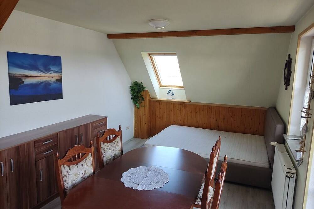 Ganze Wohnung, Komfortable Whg. mit Balkon, Seeblick & familienfreundlicher Ausstattung in Warthe, Rankwitz