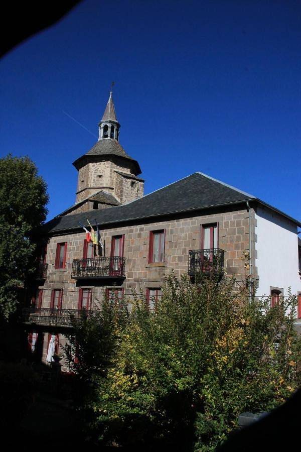 Hostellerie du Beffroy in Besse-et-Saint-Anastaise, Parc naturel régional des Volcans d'Auvergne
