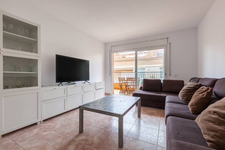 Appartement entier, Appartement 'Malgrat' avec terrasse privée, Wi-Fi et climatisation in Malgrat de Mar, Costa del Maresme