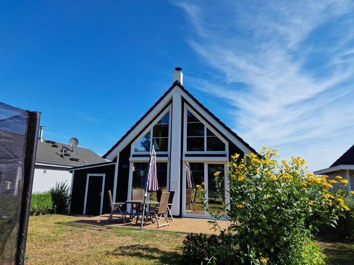 Ferienhaus für 4 Personen, mit Terrasse und Seeblick sowie Ausblick