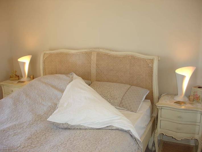 Ganze Ferienwohnung, Apartment - Sleeps 4 - Parking - Pool - Sea Views in Mandelieu-la-Napoule, Massif de l'Esterel