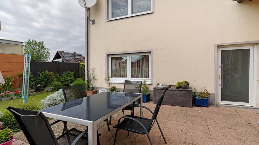Ferienwohnung für 3 Personen, mit Garten und Terrasse, kinderfreundlich in Ringsheim