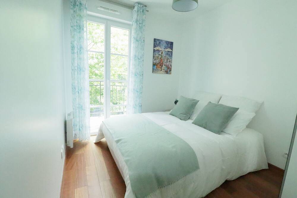 Entire apartment, Serris apartment sleeps 7 - Disneyland Paris in Serris, Seine-et-Marne