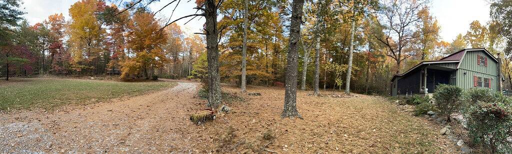 Luxury Bohemian Cabin on Coker Creek w Oversized Hot Tub, Fire-pits, and Hiking in Monroe County (TN)