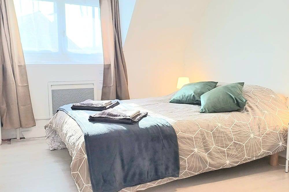 La Belle Du Thil - Spacieuse - Proche Aéroport in Beauvais, Oise