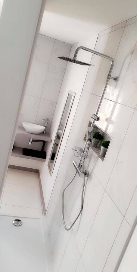 Standard Double Room in Bordeaux-Saint-Clair, Région du Havre