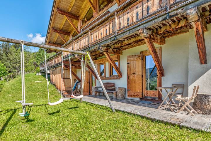 Gîte pour 12 personnes, avec balcon et jardin, adapté aux familles à Praz-sur-Arly - 4