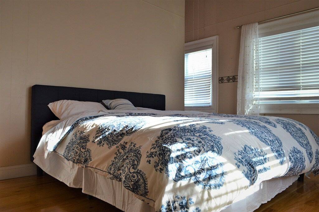 Seashell Cove-5 Minutes Walk to Water in Jamestown, Newport County