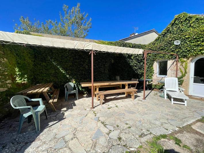 Location de vacances pour 12 personnes, avec terrasse et jardin à Saint-André-de-Vézines - 3