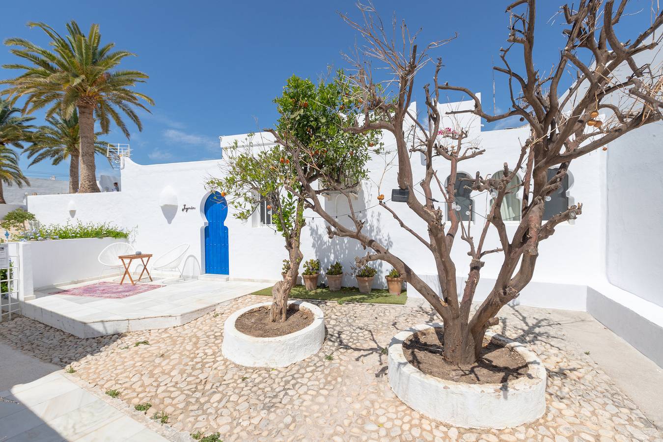 Entire apartment, Apartment 'Jazmín' in a Riad in Torremolinos with Shared Pool, Wi-Fi, and Air Conditioning in Torremolinos, Costa del Sol