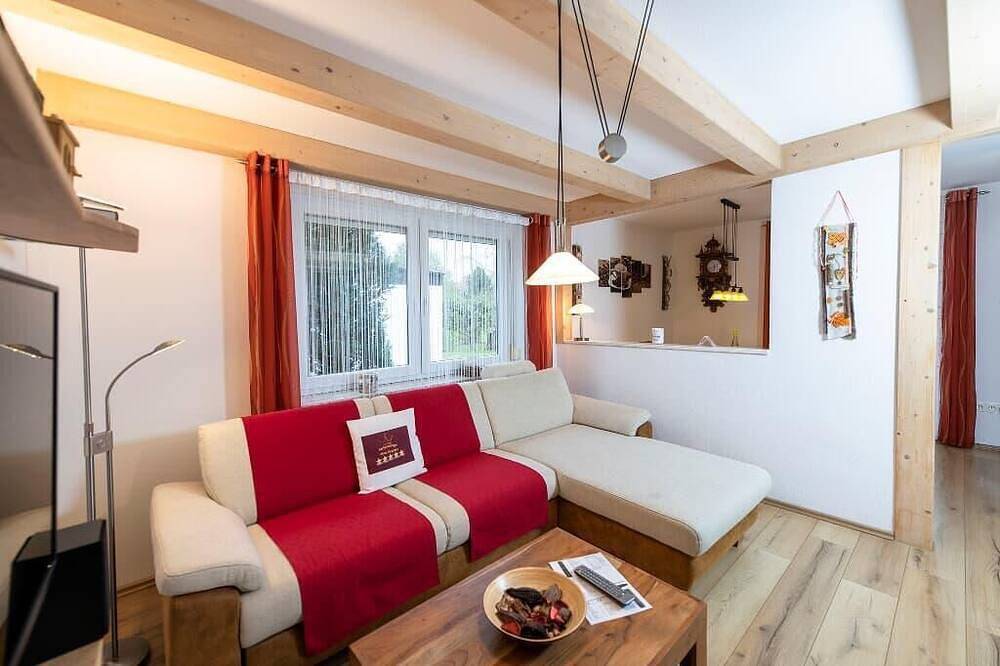 Ganze Wohnung, Liebevoll eingerichtete Ferienwohnung mit moderner Ausstattung und Terrasse in Pleystein, Naturpark Nördlicher Oberpfälzer Wald
