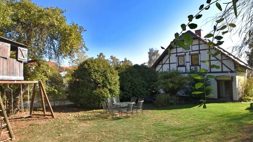 Ferienhaus für 9 Personen, mit Garten in Waldeck