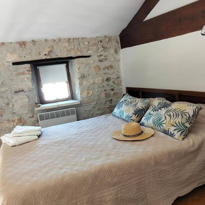 Location de vacances pour 2 personnes, avec Balcon et Terrasse ainsi que Jardin et Piscine à Laval-Saint-Roman - 4