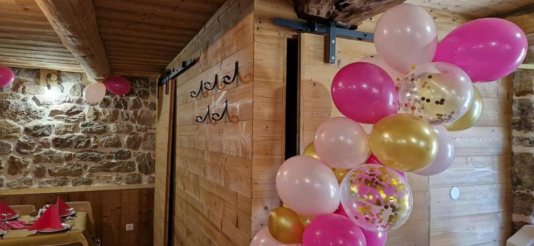 Location de vacances pour 40 personnes, avec vue et jardin à Saint-Symphorien-de-Mahun - 4