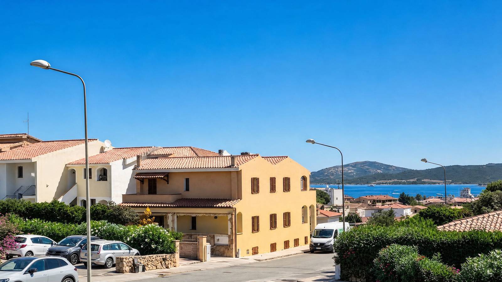 Appartamento intero, Appartamento 'Sole' con Vista Mare, Terrazza Privata e Aria Condizionata in Cannigione, Arzachena