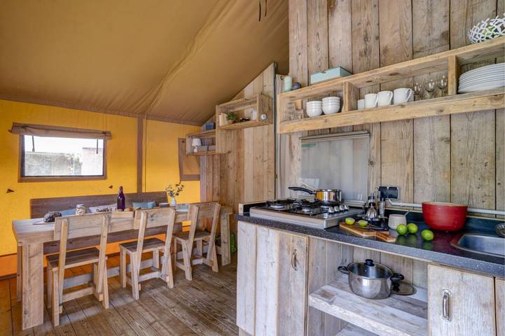 Gîte pour 6 personnes, avec jardin ainsi que piscine et terrasse, adapté aux familles à Névez - 3
