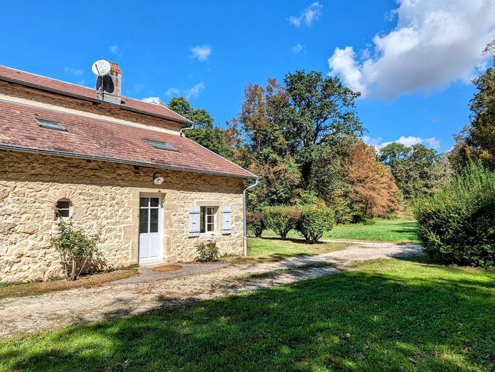 Gîte pour 10 personnes, avec Jardin dans Choye