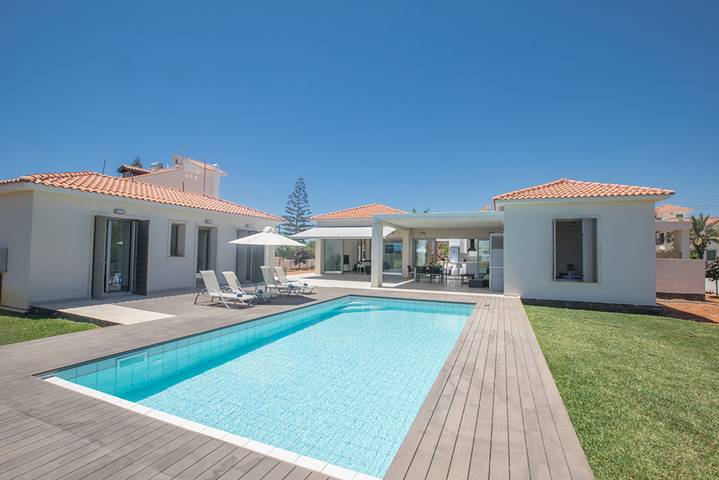 Villa for 6 people, with pool and balcony/terrace, child-friendly in Protaras