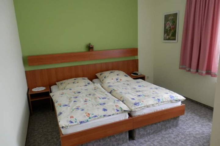 Ferienwohnung für 3 Personen, mit Garten in Wickerode