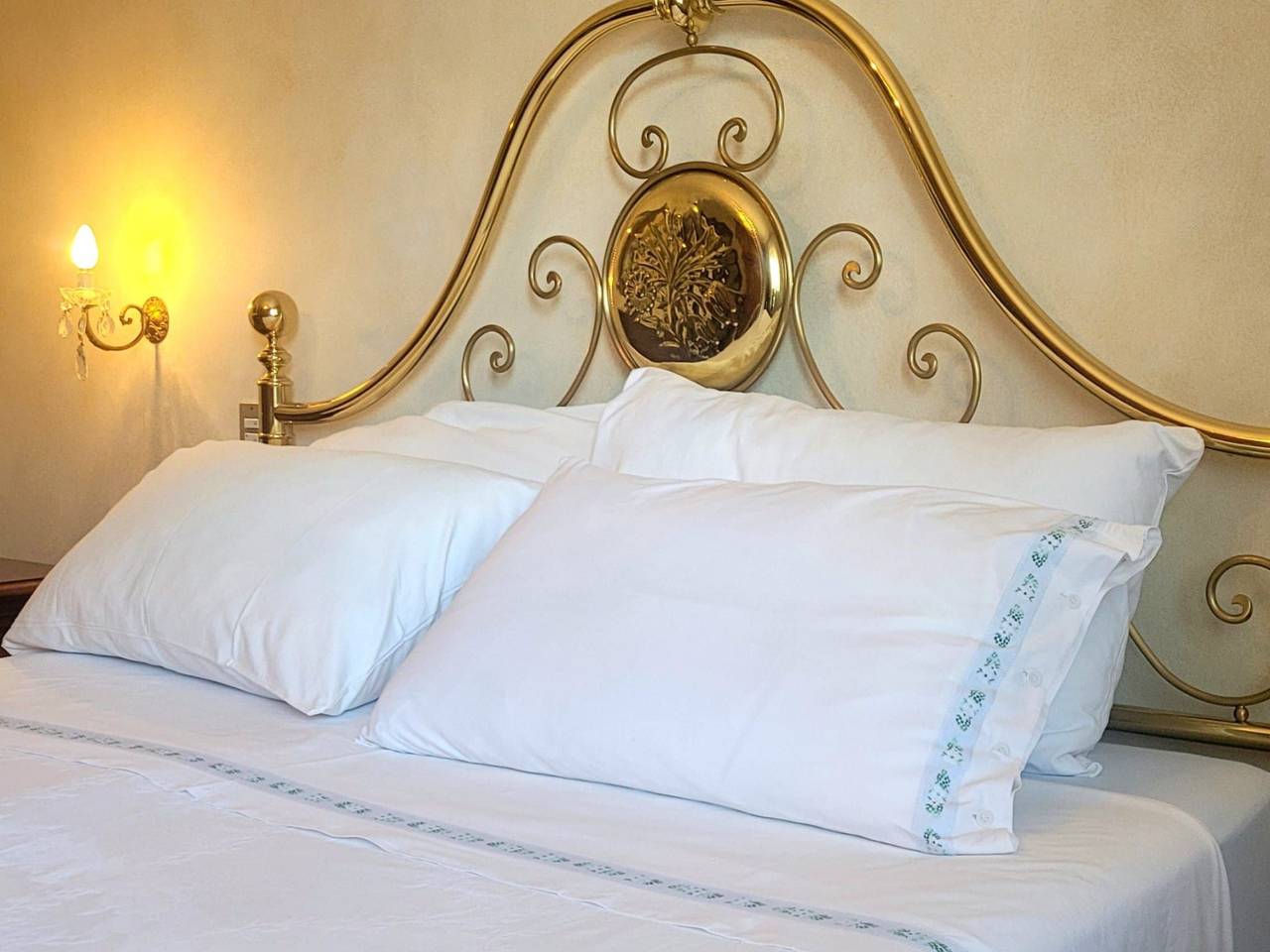 Apartamento entero, Casa Verdi" am See, nur einen Steinwurf vom Stadtzentrum entfernt in Luino, Comune di Luino