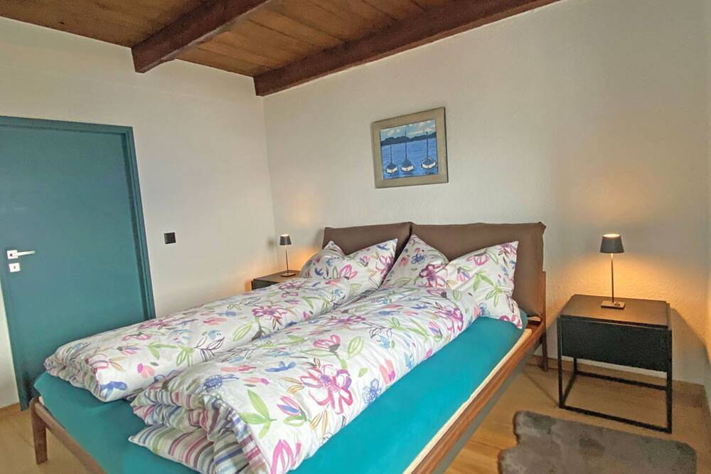 Neu renoviertes Einfamilienhausam am Sonnenhang über Locarno mit Panoramasicht in Brione sopra Minusio, Tessiner Alpen