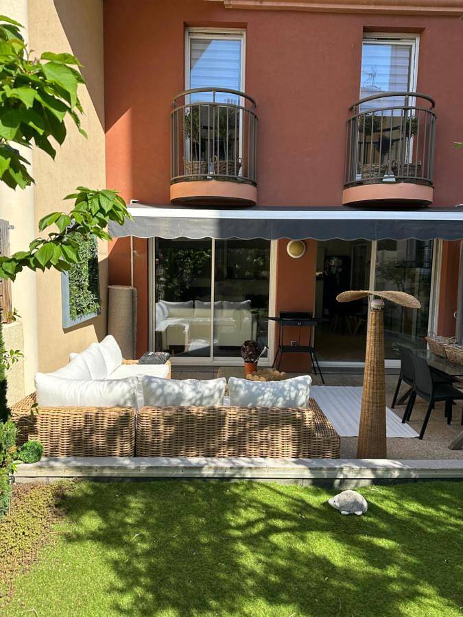 Appartement de vacances pour 4 personnes, avec jardin