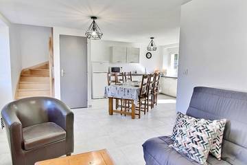 Gîte pour 4 personnes, avec jardin à Férel