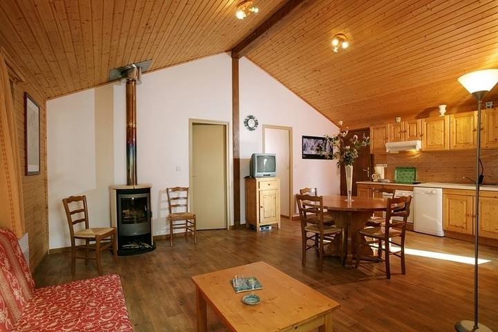 Gîte pour 5 personnes avec jardin in Bonlieu, Jura Francais