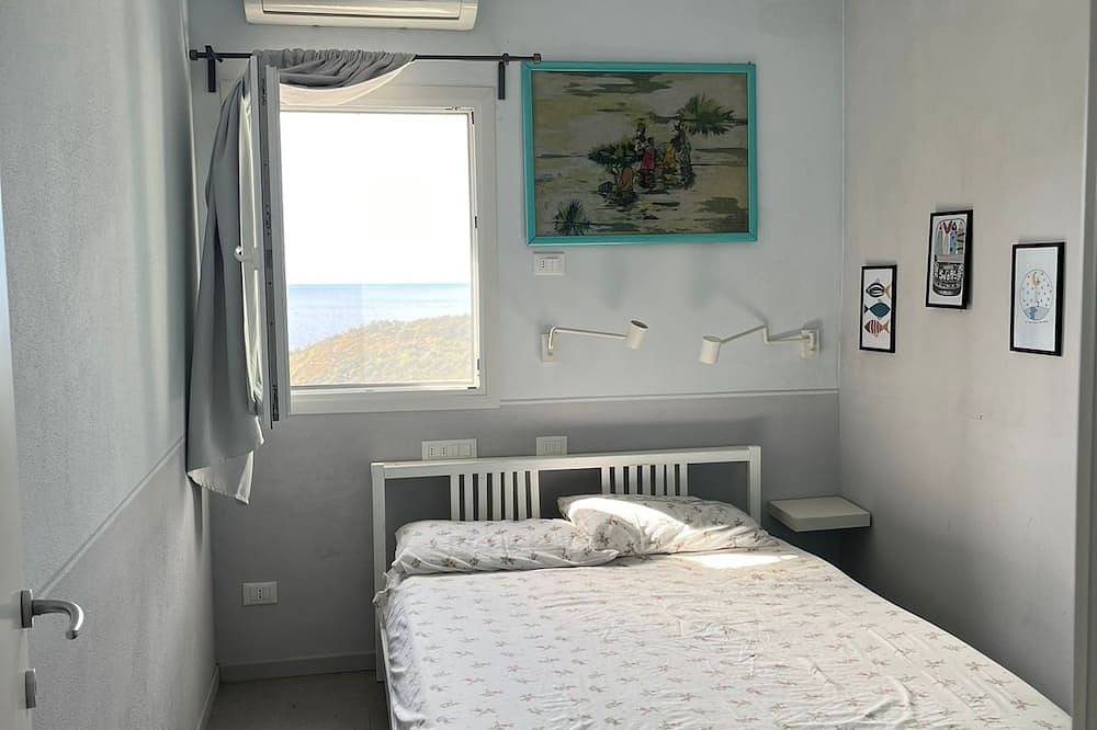 Ganze Wohnung, Cozy three-room apartment, pets allowed, beautiful sea view. in Elba