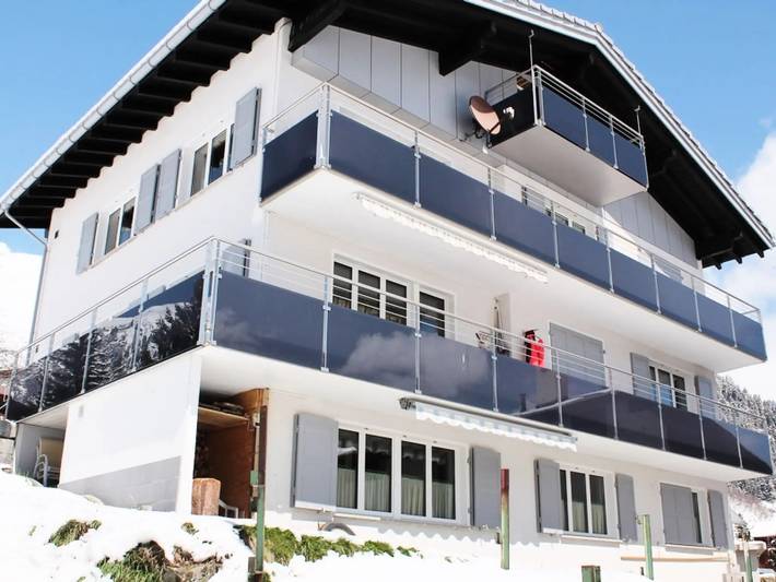Ganze Wohnung, 3 Zimmer 4 Personen in Sedrun, Tujetsch