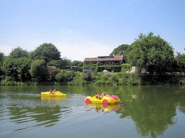 Gîte pour 6 personnes, avec jardin à Maulévrier