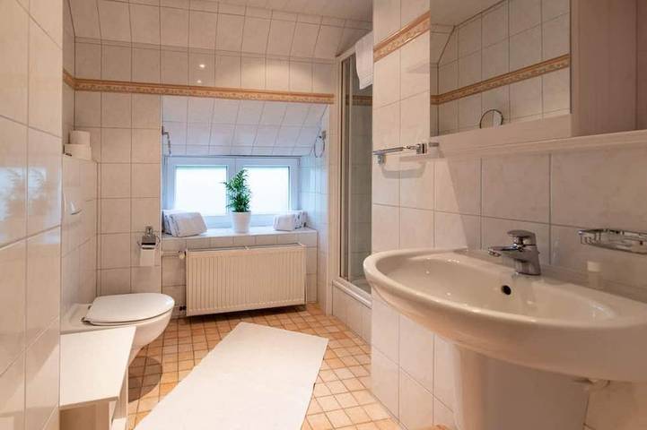 Landhaus Jägerhof - Doppelzimmer, Dusche, Wc, Erdgeschoß/Parterre in Bösdorf, Südliche Ostseeküste