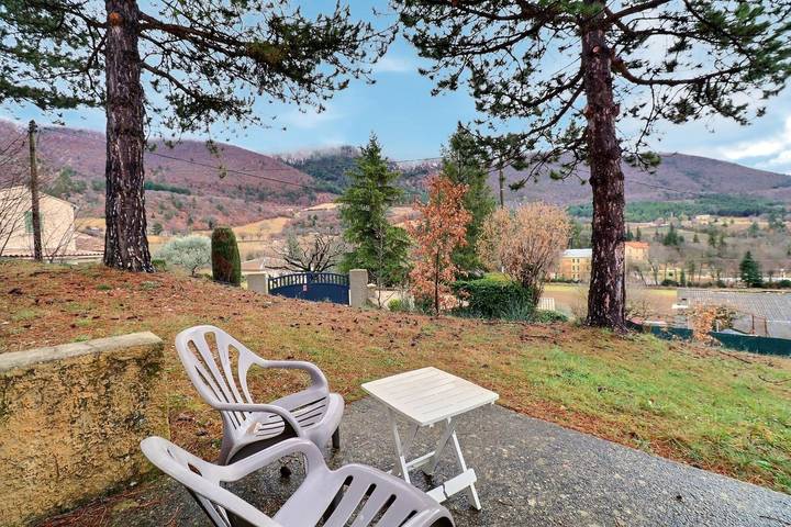 Casa de huéspedes para 3 personas, con vistas además de piscina y terraza, Se admiten mascotas - 1