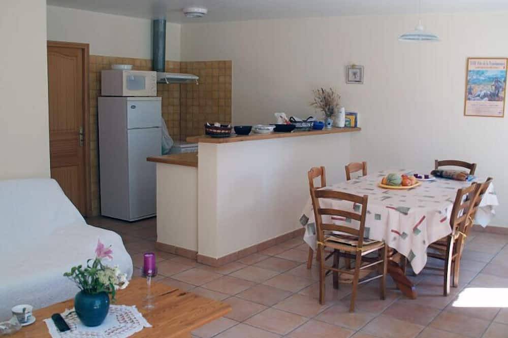 Apartamento en una zona tranquila del jardín de la casa de 2 estrellas in Saint-Rémy-de-Provence, Region de Arles