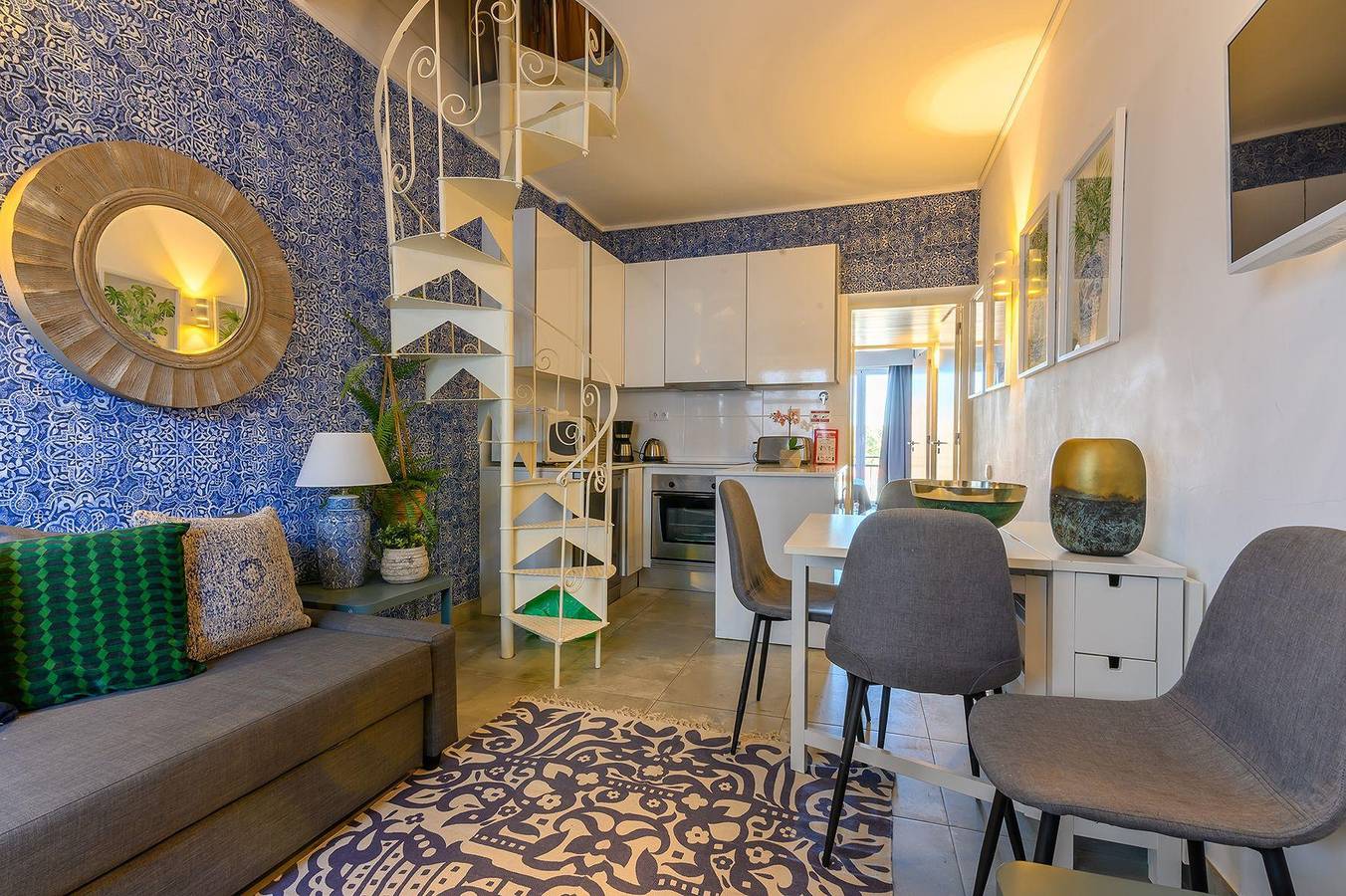 Entire vacation apartment, Principe Real Duplex in Lisbon, Costa de Lisboa