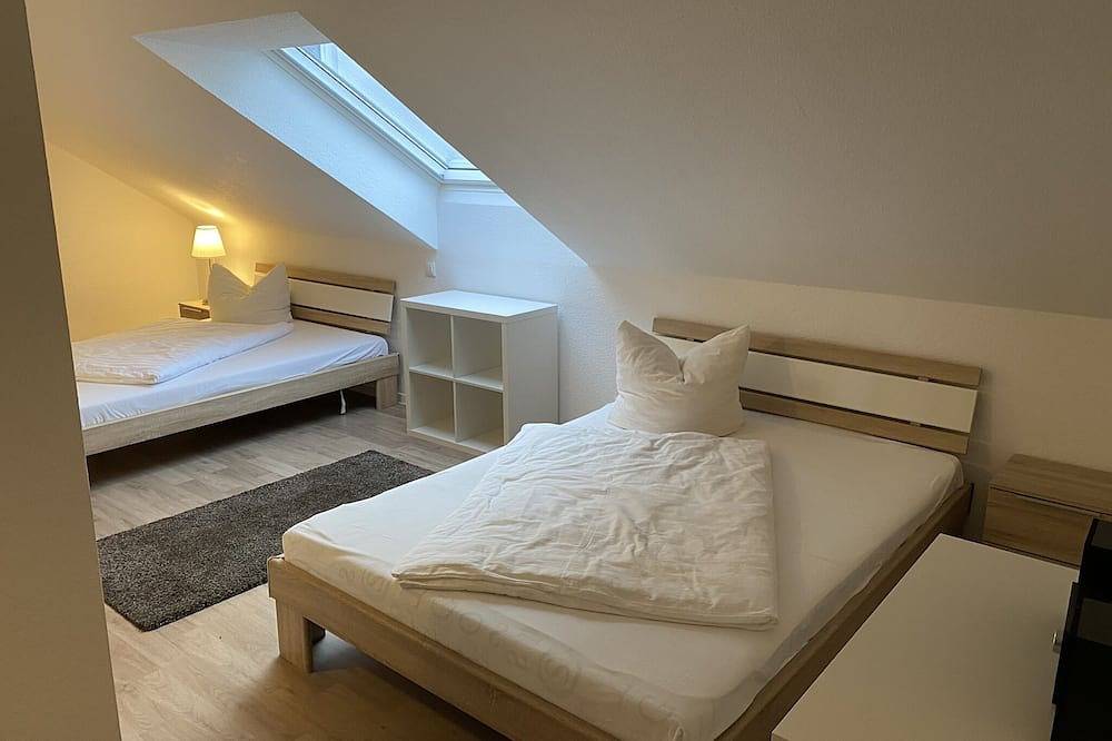 Apartamento entero, Holiday apartment in the Heidelberg area only 10 minutes to Heidelberg City in Sandhausen, Llanura del Rin