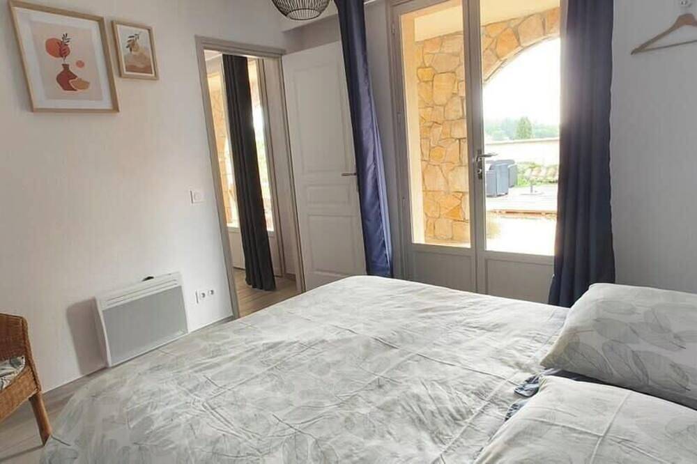 Propriété 22 pers. avec jardin et piscine in Le Rouret, Mittelmeerküste (Frankreich)