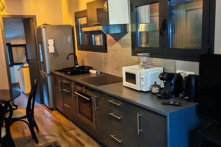Apartamento entero, Furnished T2 apartment in a quiet villa in Mougins in Mougins, Costa mediterránea (Francia)