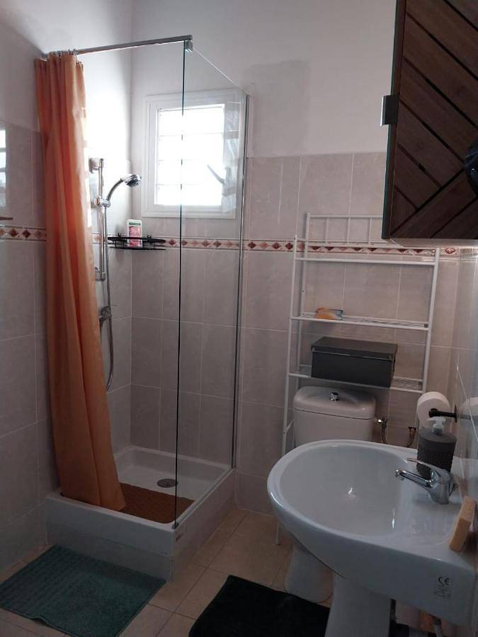 Gîte pour 5 personnes, avec vue et balcon à Vieux-Habitants - 4