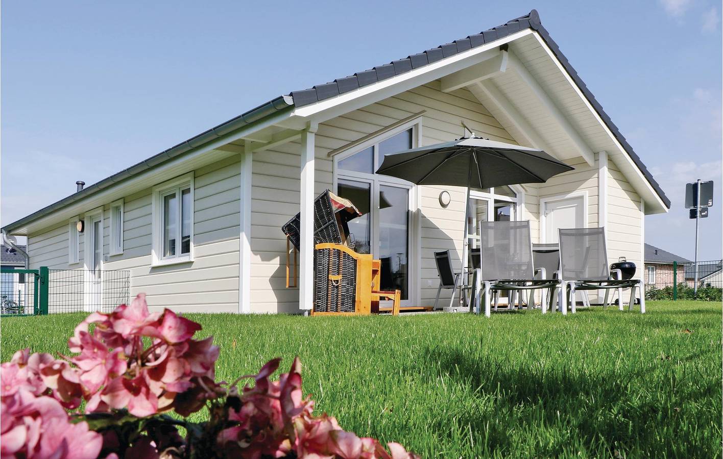 Zufluchtsort an der Küste: 80 Quadratmeter mit Terrasse und Parkplatz in Dagebüll, Nordsee - Schleswig-Holstein