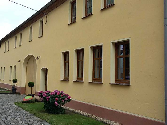 Ferienwohnung für 2 Personen, mit Sauna und Garten, kinderfreundlich in Großräschen