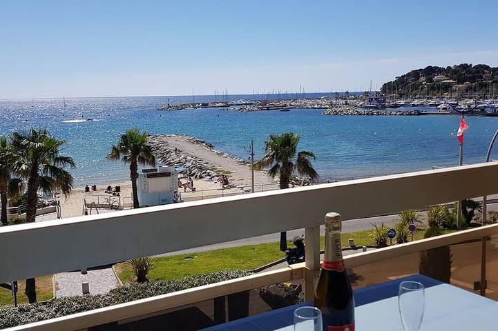 Gîte pour 4 personnes, avec balcon dans Plage Des Tamaris Cavalaire Sur Mer