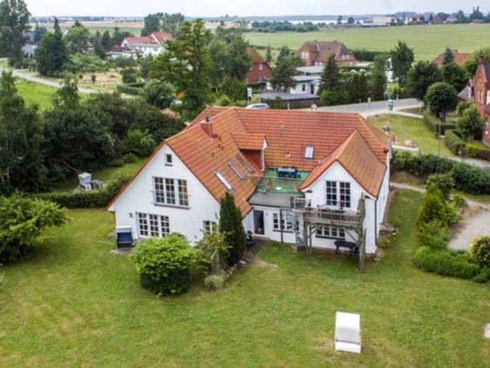 Ferienwohnung für 2 Personen, mit Balkon und Garten sowie Ausblick, kinderfreundlich auf Insel Poel
