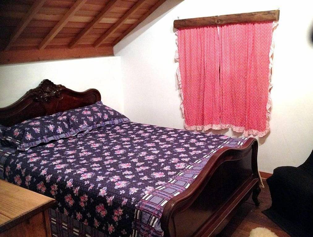 Leidenschaftlicher grüner Hügel in Monte Verde, Minas Gerais