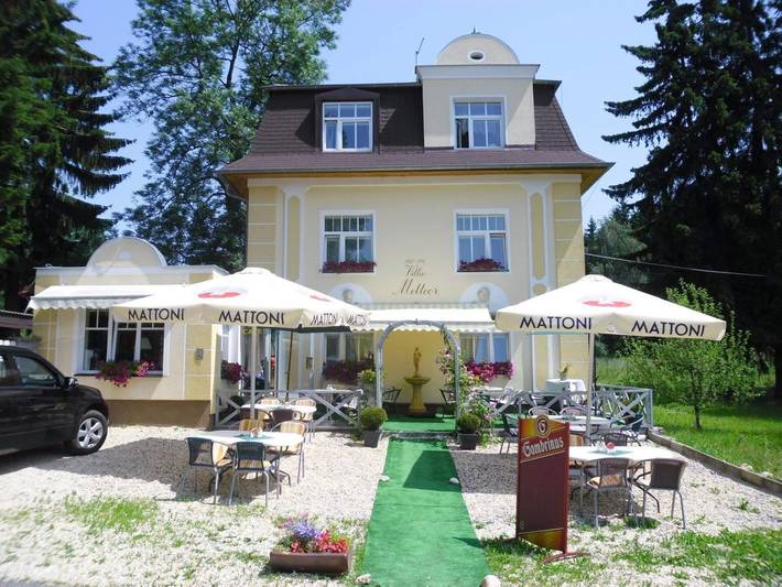 Ferienhaus für 4 Personen, mit Terrasse und Garten in Marienbad