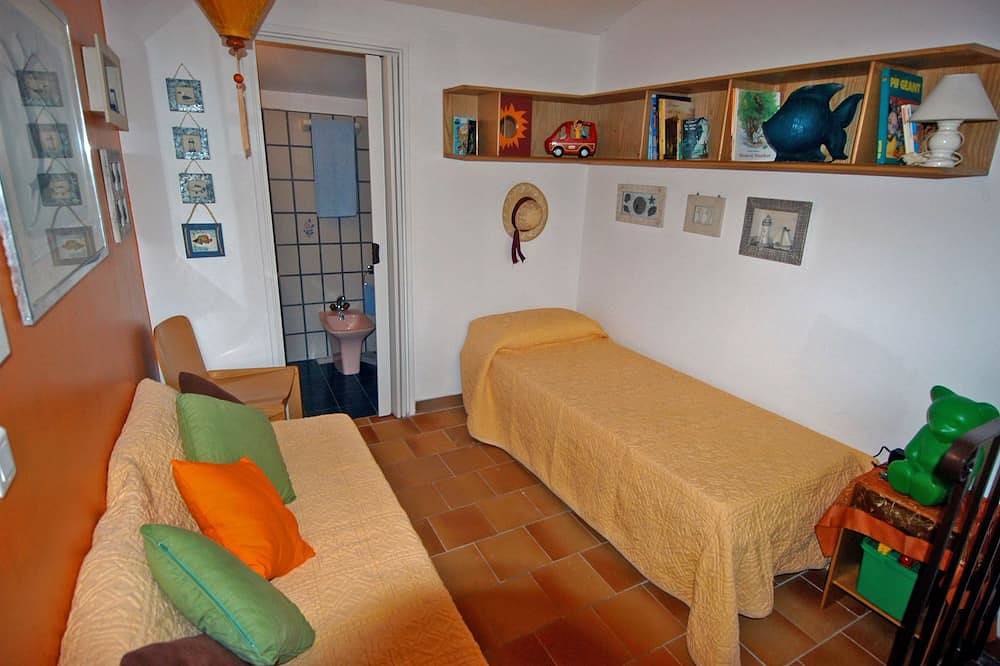 Maison mitoyenne avec 3 chambres et jardin privé à 100m. de la mer in Porticcio, Grosseto-Prugna